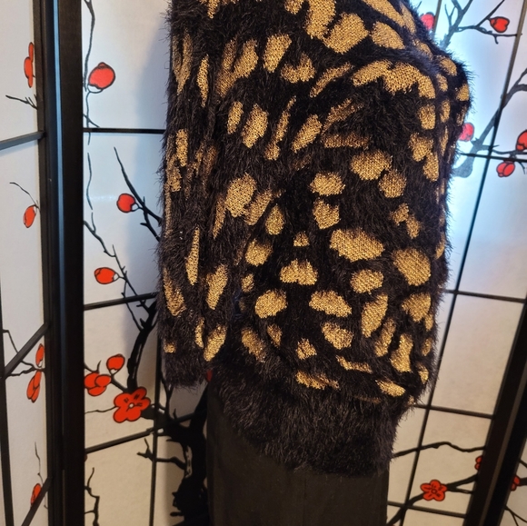 PHILOSOPHY LADIES FUZZY COZY KNIT W/GOLD METALLIC ART/SIZE SMALL - Picture 4 of 9